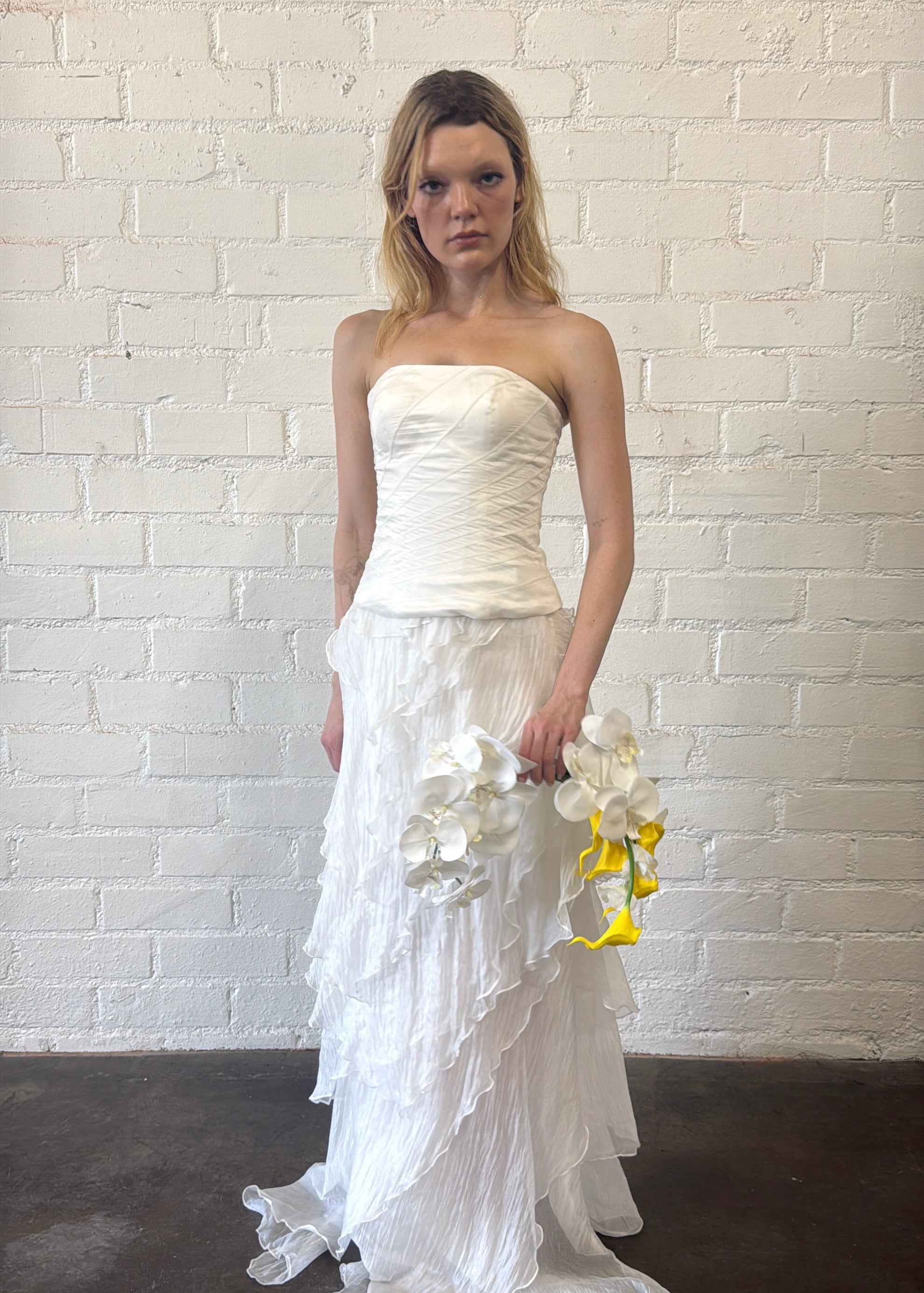 Curved Faux Bridal Bouquet in Yellow