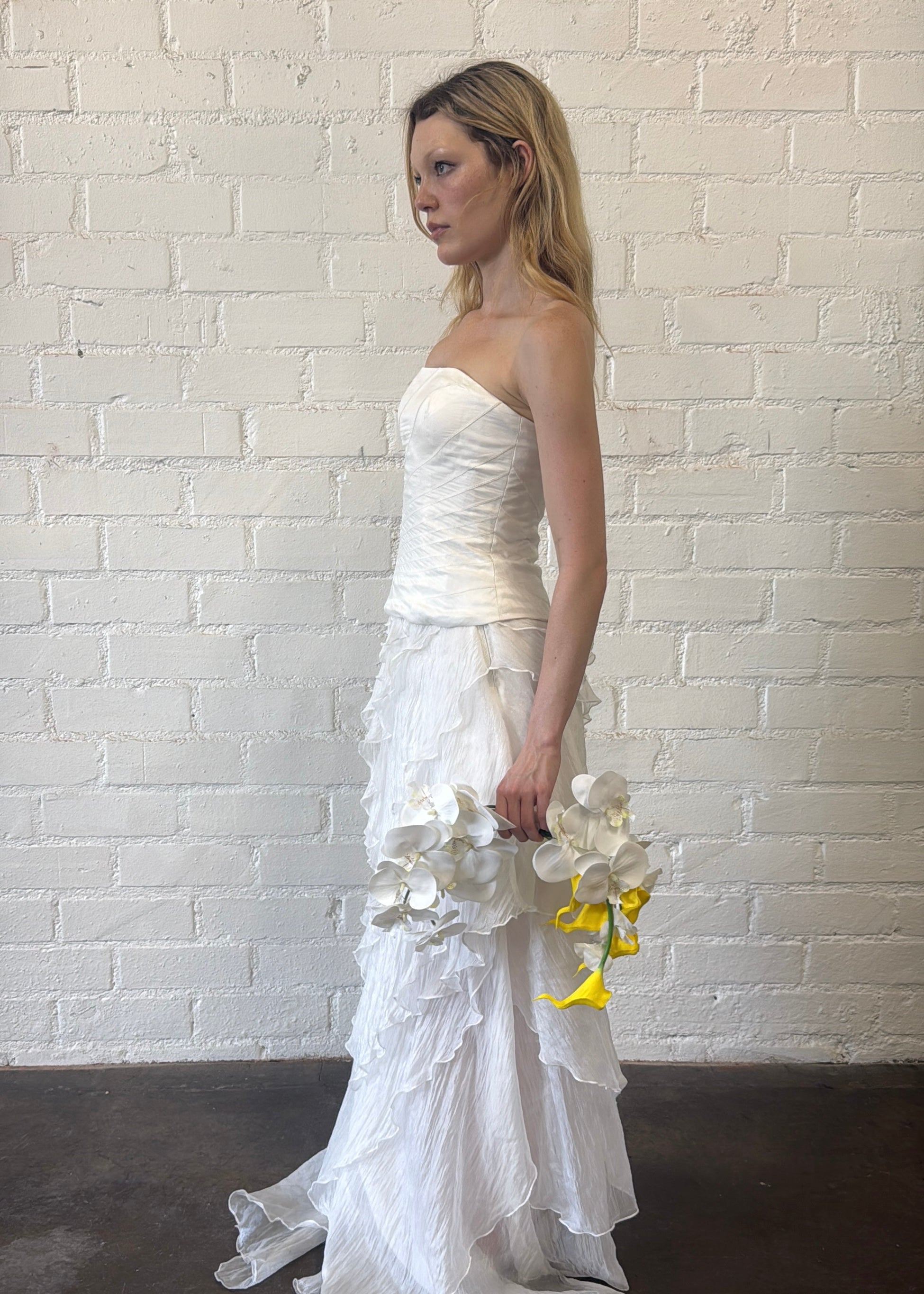 Curved Faux Bridal Bouquet in Yellow